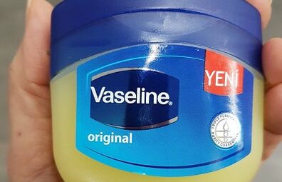 Vaseline -Verwendung, um ein Mitglied zu erhöhen